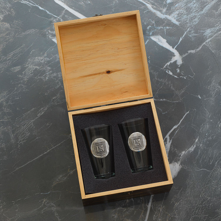 Manhattan 2-Piece Pint Glass Set in Engraved Box