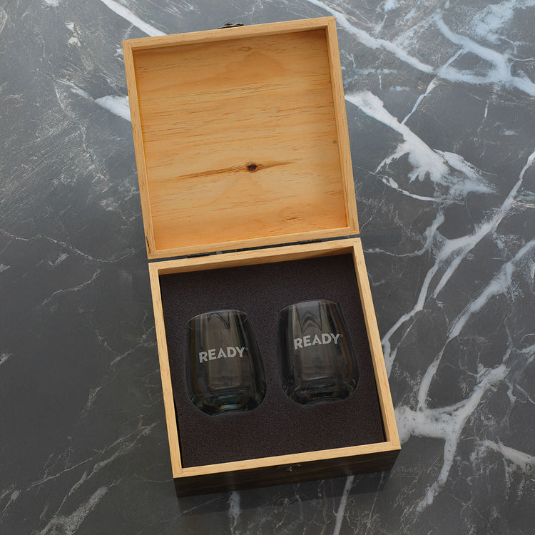 Manhattan 2-Piece Stemless Wine Set in Engraved Box