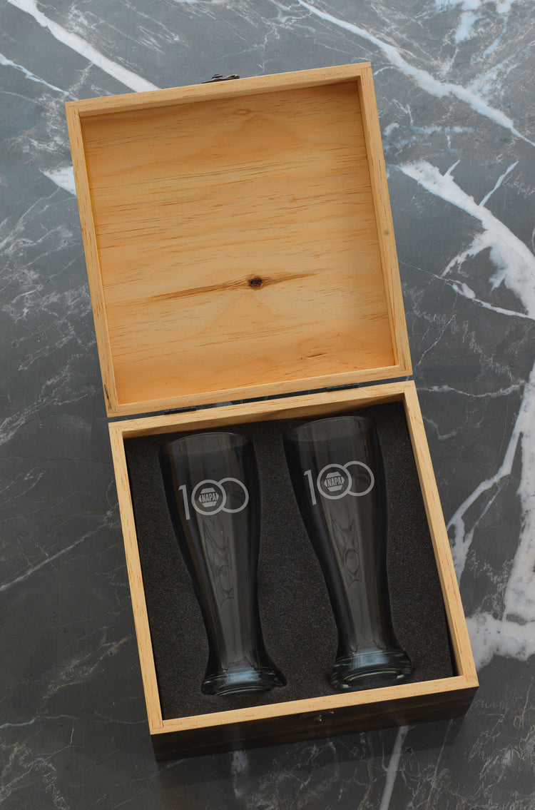 Manhattan 2-Piece Pilsner Set in Engraved Box